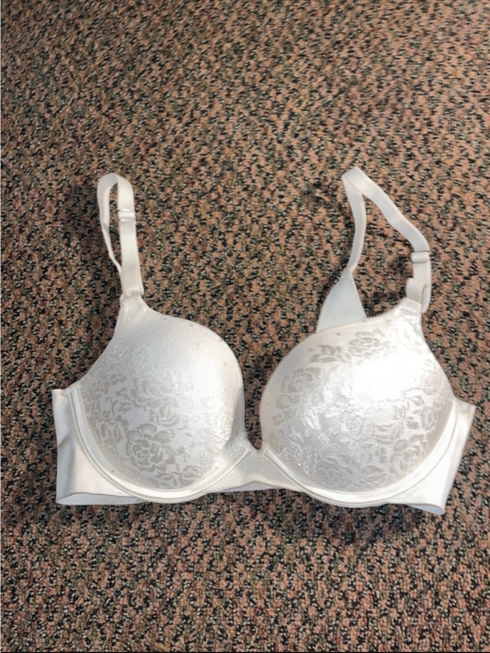 Secret Treasures White Lace Molded Underwire Bra
